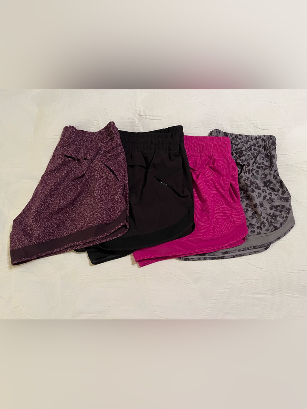 Lot of 4 Athleta Women’s Size Medium Mesh Racer Run Shorts 4 Inch Length